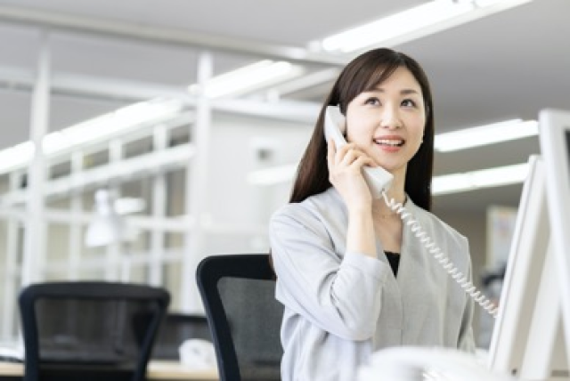 電話で会話を始める